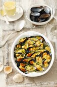 Baked mussels with curry sauce