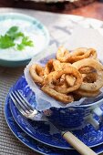 Squid rings with a yogurt dip