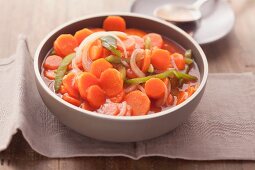 Copper Pennies (carrot salad with onions and peppers, USA)