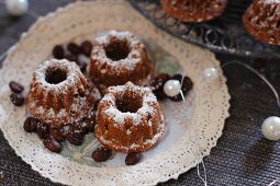 Mini Bundt cakes with icing sugar