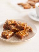 Honey toffees with pine nuts