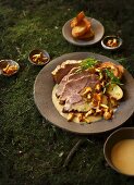 Fennel roast pork with chanterelles and toasted bread