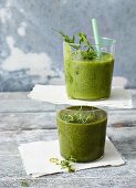 A lettuce & herb smoothie and a rocket & celery smoothie