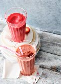 Chilli & melon smoothie and pomegranate & fennel smoothie