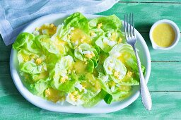 Lettuce with egg dressing