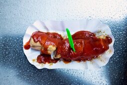 Currywurst mit Ketchup