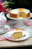 Orange cake with icing sugar