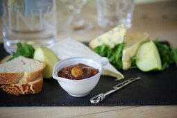 Apple chutney, cheese and bread