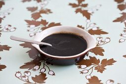 Sugar beet syrup in a brown bowl