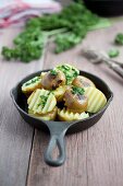 Fried potatoes with parsley