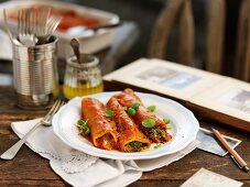 Cannelloni with green kale, basil and ricott