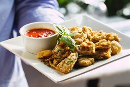 Deep-fried vegetables with tomato sauce