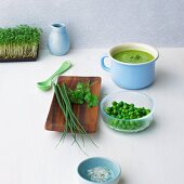 Pea and herb soup with fresh cress