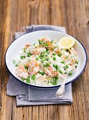 Risotto with smoked salmon, peas and mascarpone