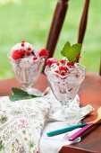 Berry ice cream with redcurrants