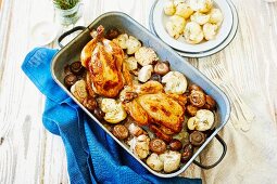 Chicken with potatoes, garlic and mushrooms