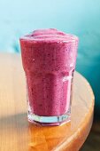 Erdbeersmoothie mit Sojadrink und Honig