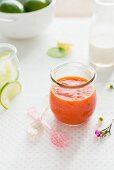 Papaya smoothie, limes and milk