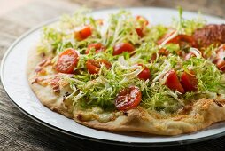 Salad pizza