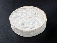 Coulommiers (French cow's milk cheese)