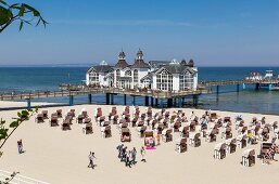 The 'Kaiserpavillon' restaurant on the Sellin pier, Sellin, Rügen, Baltic Sea