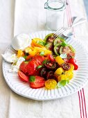 Insalata caprese (Mozzarella mit Tomaten & Basilikum)