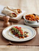 Fajita with lamb, tomatoes and rice