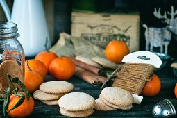 Almond cookies and mandarins (Christmas)
