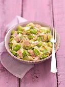 Tagliatelle with broad beans, ham and Camembert