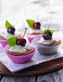 Cherry muffins with vanilla cream