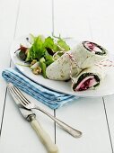 Wraps mit Ei, Rote Bete und fruchtigem Salat