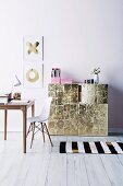 Renovate a cupboard using gold leaf