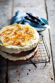 Orange and poppyseed cake with yoghurt