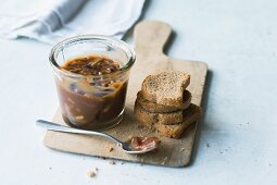 Almond and caramel spread