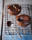 Schokoladen-Pudding mit flüssigem Kern