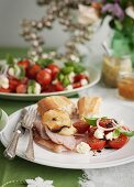 Tomatensalat mit Mozzarella (weihnachtlich)