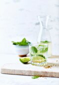 Mojito mit Limetten & Minze