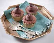 Schokoladentraum-Cupcakes mit Schokostern