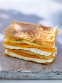 Mille Feuilles mit Papaya & Frischkäse