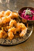 Garnelen Pakoras mit cremigem Rote-Bete-Dip