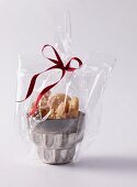 Piped biscuits as a gift