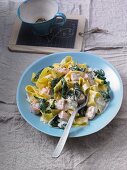 Tagliatelle with salmon, spinach and cream