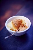 Semolina pudding with cinnamon and sugar