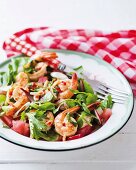 Leaf salad with prawns and spicy watermelon salsa
