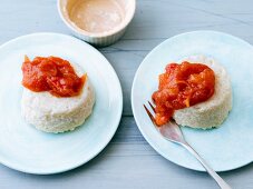 Semolina pudding with compote