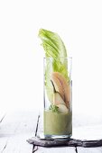 An iceberg lettuce, banana and pear smoothie