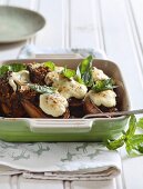 Oven-roasted aubergines with a lamb filling