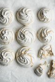 Meringues with caramel