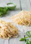 Fast shrimp pasta with coriander