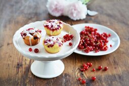 Iced redcurrant muffins